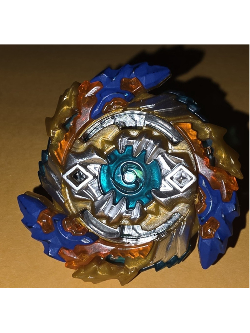 Takara Tomy Beyblade Burst Superking item, specifically King Helios Zone 1B.